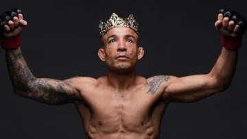 Бой мирового масштаба: экс-чемпион UFC может выступить в Казахстане