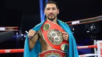 От Алиманхулы хотят большего: президент WBC видит казахстанца в борьбе за титул