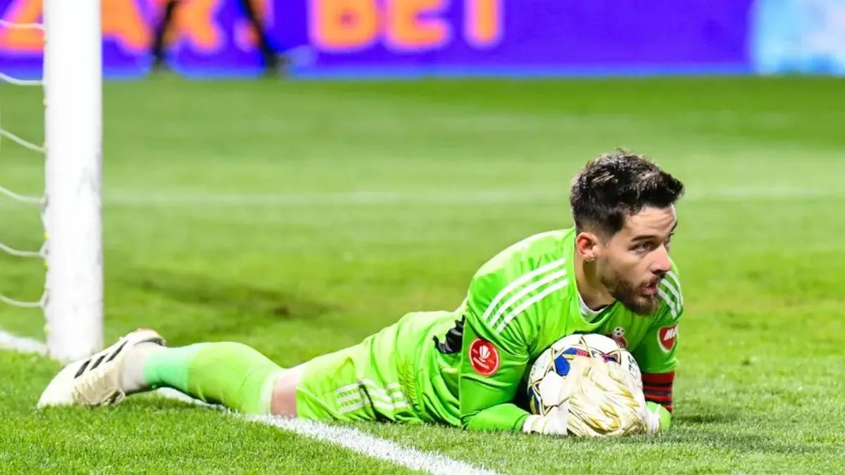 Скандальный вратарь из Европы может оказаться в КПЛ: имя клуба держат в тайне