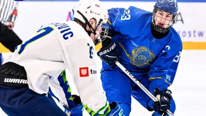 Казахстан вырвал серебро ЧМ: драматичная победа над Словенией в буллитах