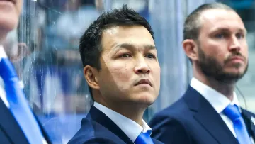 Новый главный тренер: Жайлауов возглавил сборную Казахстана по хоккею перед чемпионатом мира