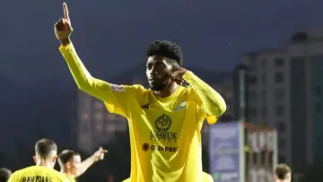 Экс-бомбардир Астаны продолжит карьеру в РПЛ: форвард подписал контракт с Крыльями Советов