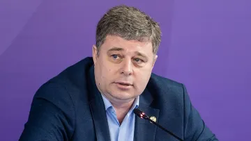 Казахстанец будет работать на финале еврокубка: УЕФА выбрал функционера КФФ