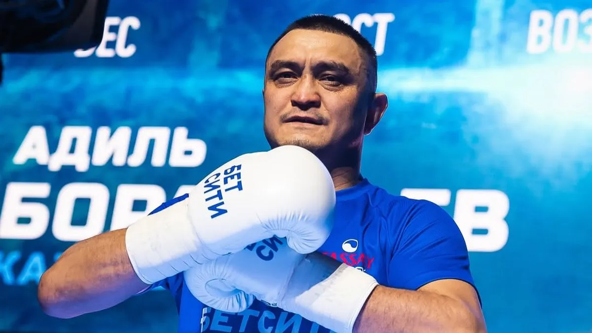 Легенда UFC против Казахстана: Петтис и Боранбаев устроили дуэль взглядов перед боем