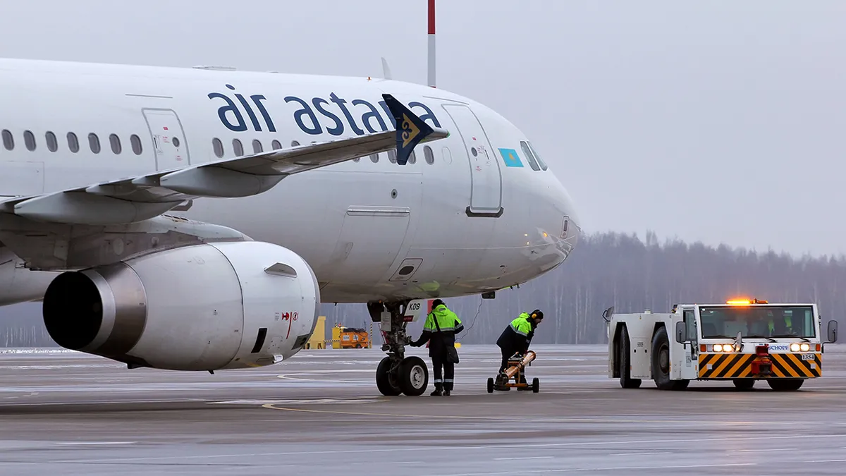 В шаге от катастрофы: самолет Air Astana совершил аварийную посадку – на борту были футболисты клуба КПЛ