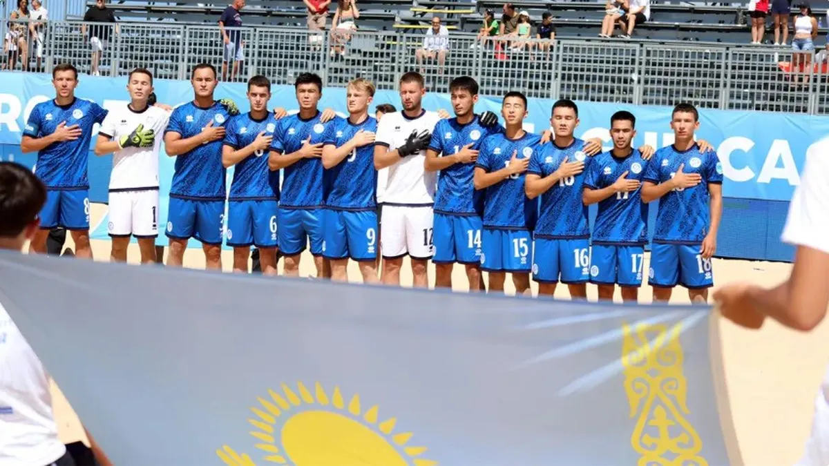 Казахстан поднялся в элиту пляжного футбола Европы: команда выйдет в дивизион A