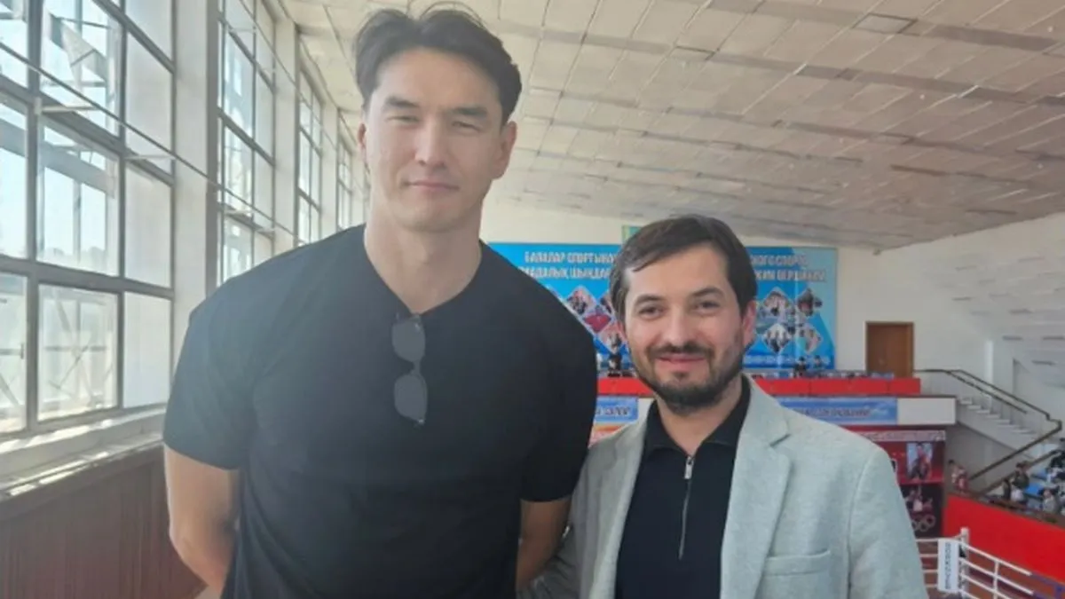 После запрета на въезд в Россию: Сабуров удивил появлением на боксерском турнире в Казахстане