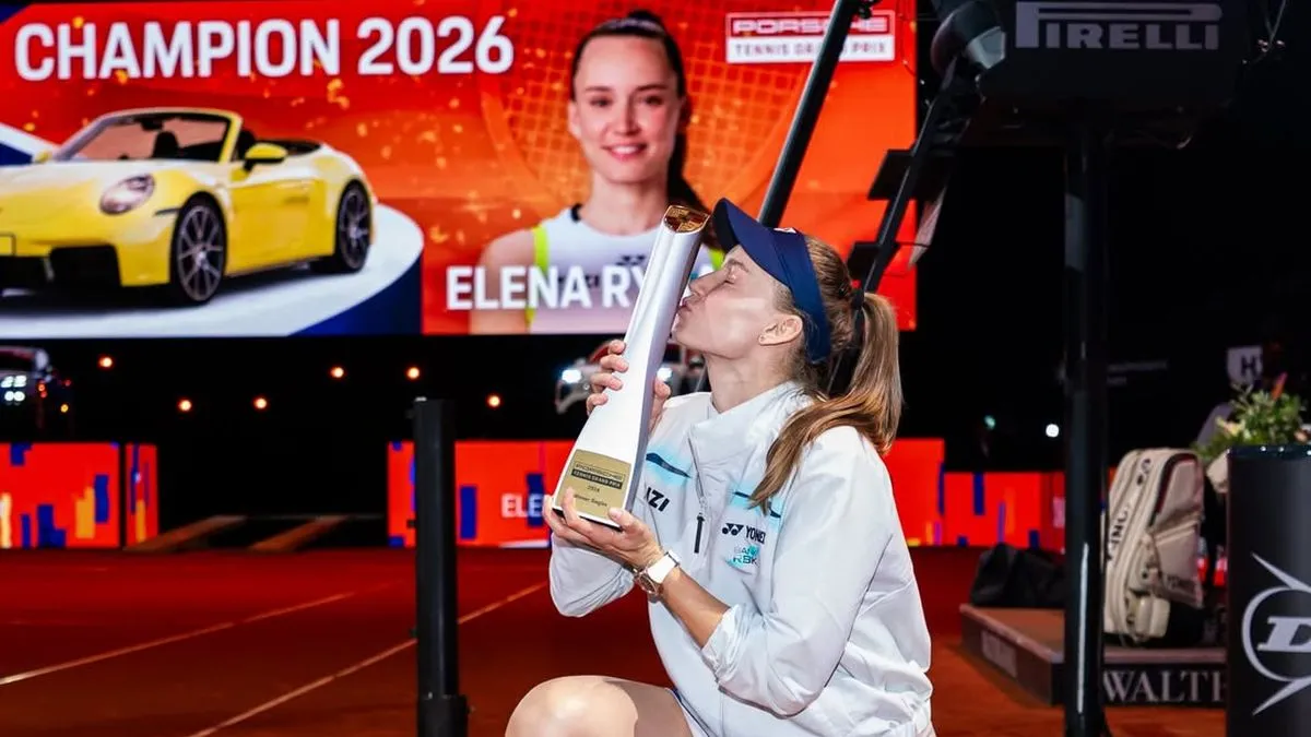 Два Porsche и миллионы: чем наградили Рыбакину за победу в Штутгарте